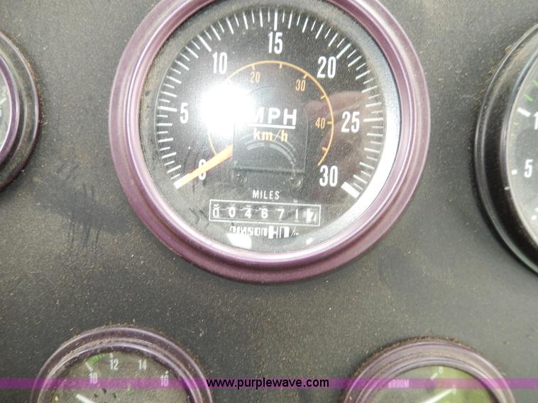 image for item D8140 1997 Elgin Pelican Series P sweeper