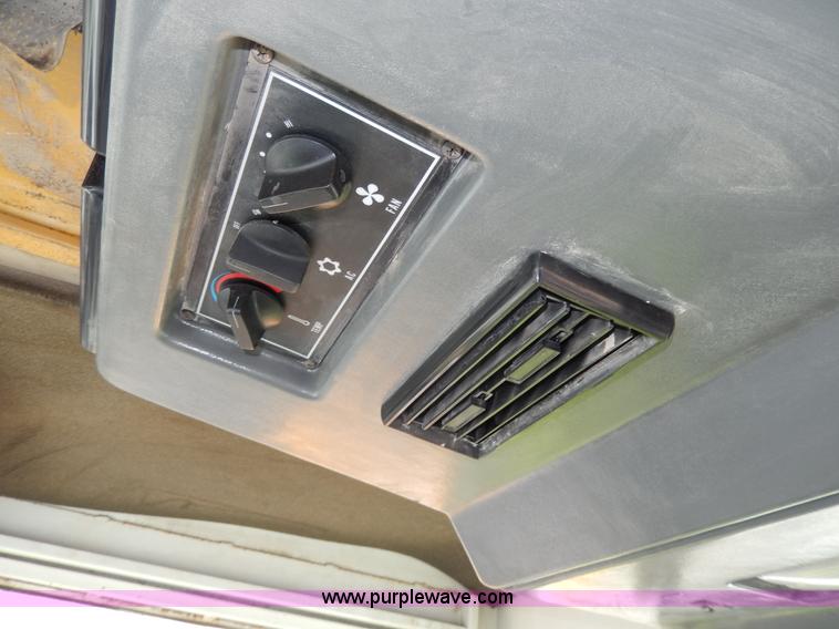 image for item D8140 1997 Elgin Pelican Series P sweeper