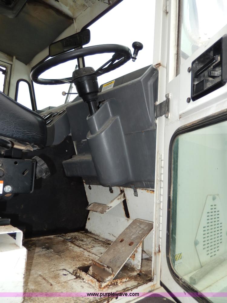 image for item D8140 1997 Elgin Pelican Series P sweeper