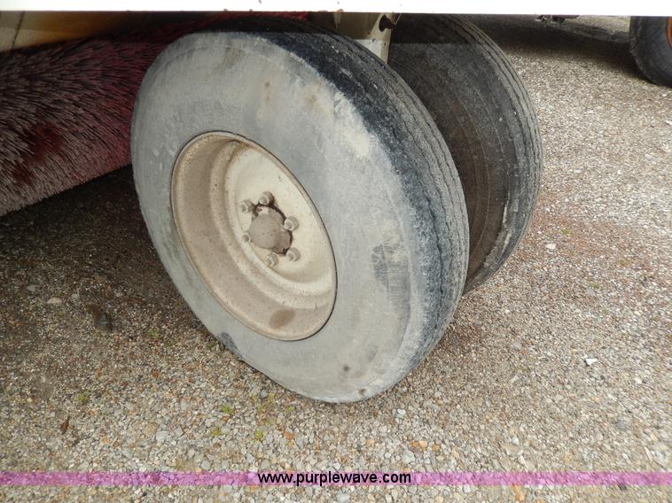 image for item D8140 1997 Elgin Pelican Series P sweeper