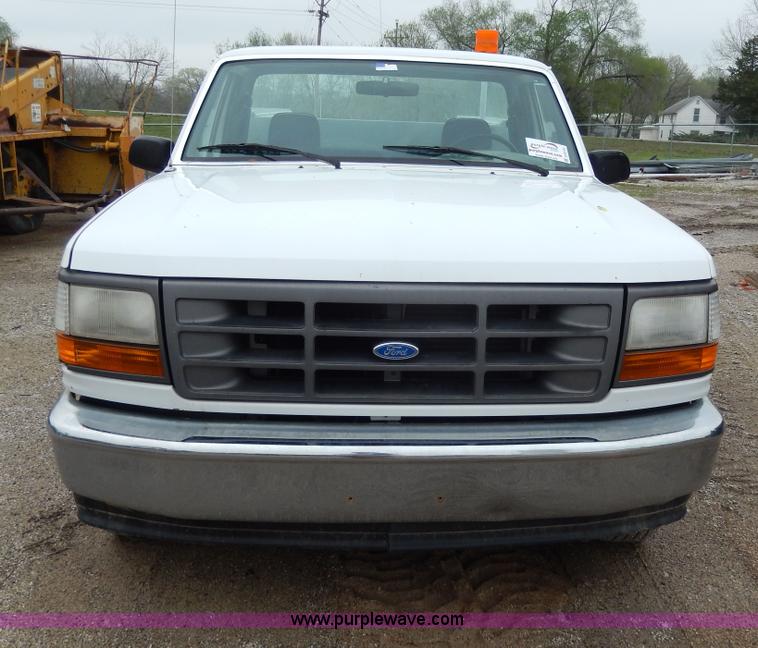 image for item D8141 1994 Ford F150 service truck