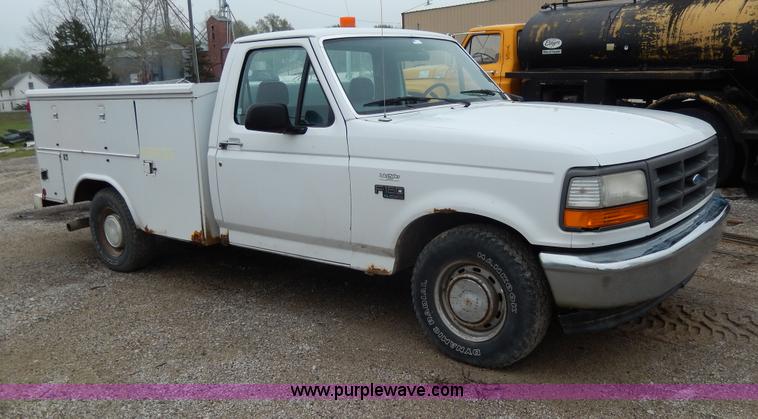 image for item D8141 1994 Ford F150 service truck