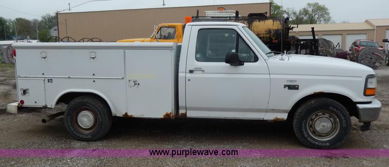 image for item D8141 1994 Ford F150 service truck