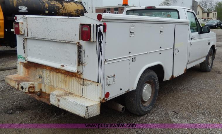 image for item D8141 1994 Ford F150 service truck