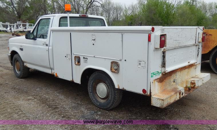 image for item D8141 1994 Ford F150 service truck