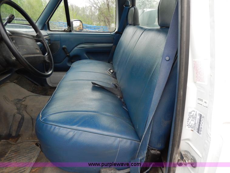 image for item D8141 1994 Ford F150 service truck