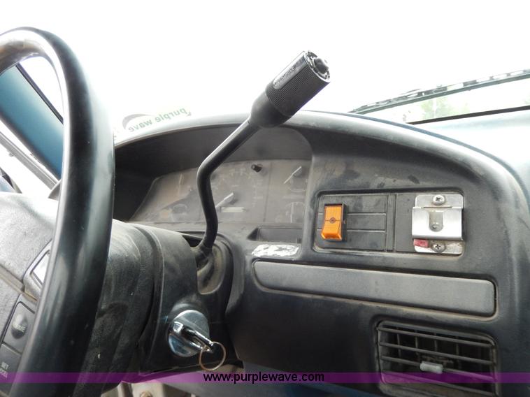 image for item D8141 1994 Ford F150 service truck