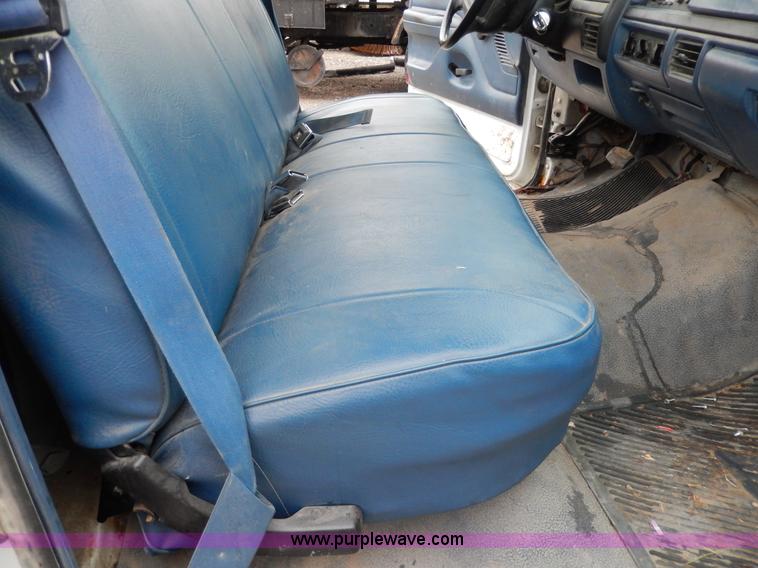 image for item D8141 1994 Ford F150 service truck