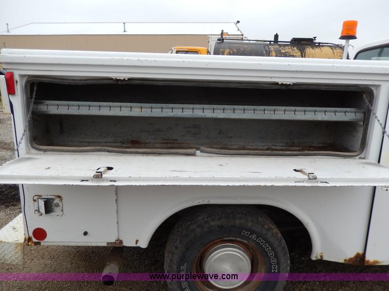 image for item D8141 1994 Ford F150 service truck