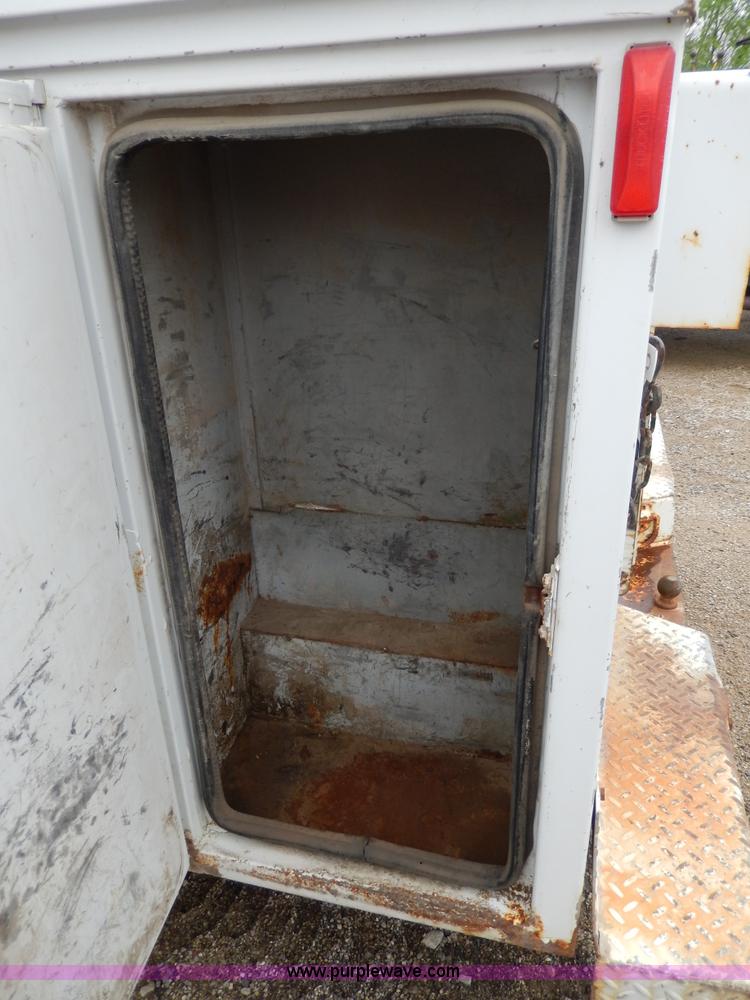 image for item D8141 1994 Ford F150 service truck