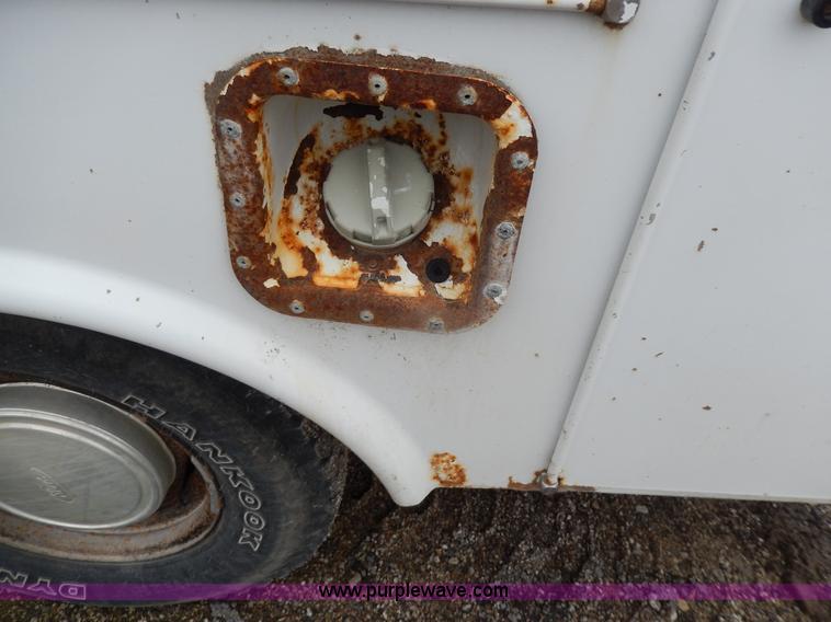 image for item D8141 1994 Ford F150 service truck