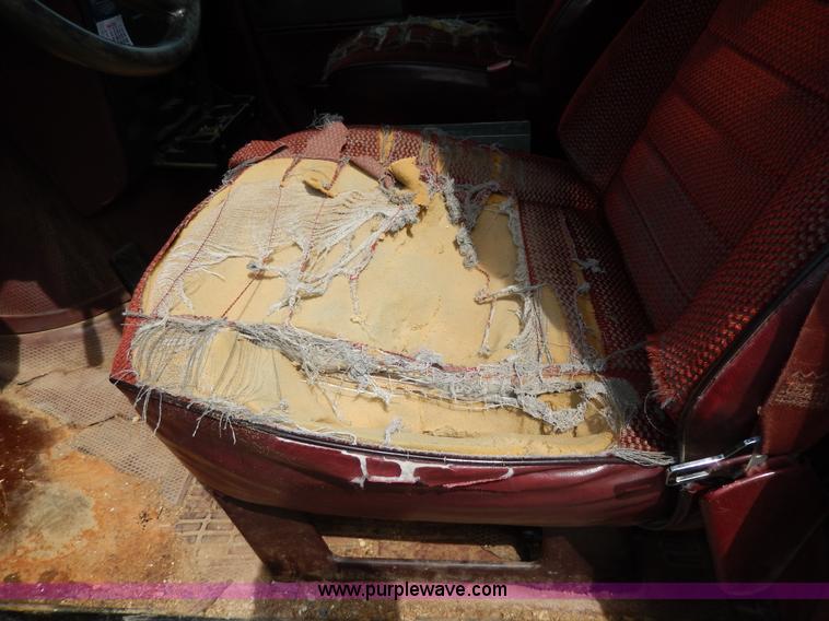 image for item D8147 1989 Chevrolet Astro van