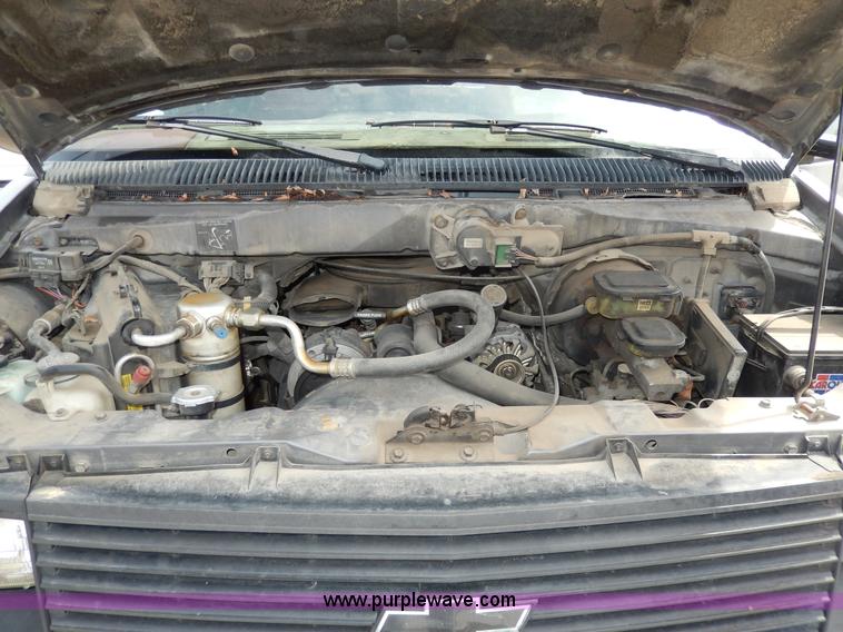 image for item D8147 1989 Chevrolet Astro van