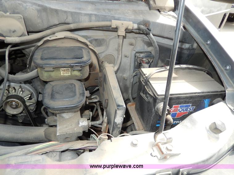 image for item D8147 1989 Chevrolet Astro van