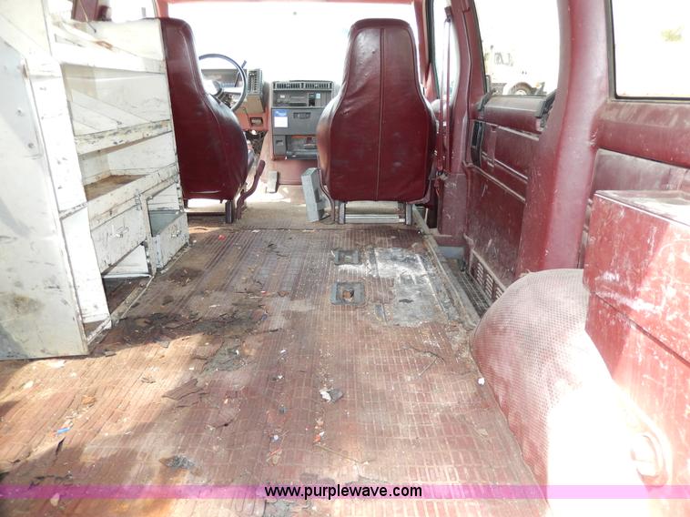 image for item D8147 1989 Chevrolet Astro van