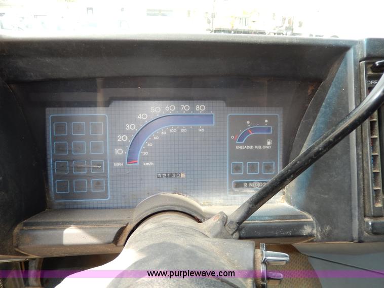 image for item D8148 1986 Chevrolet Astro Sport van