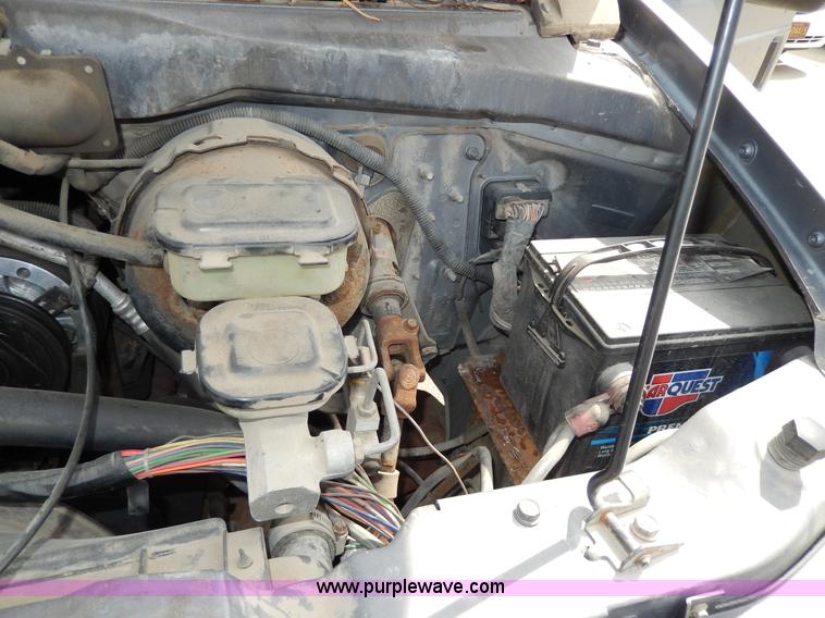 image for item D8148 1986 Chevrolet Astro Sport van