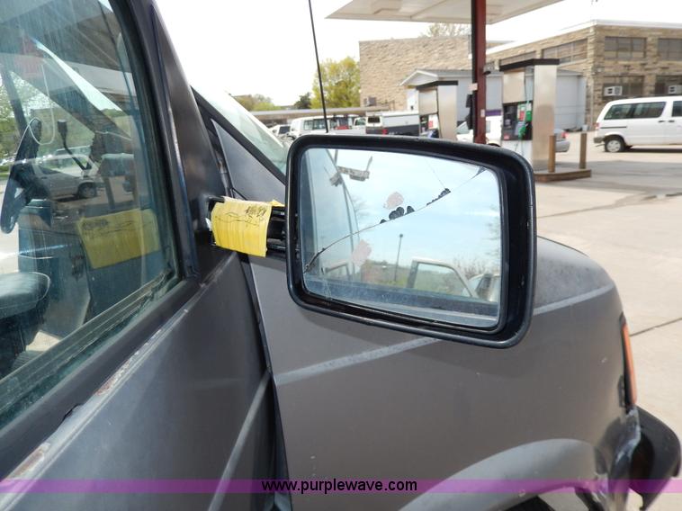 image for item D8148 1986 Chevrolet Astro Sport van