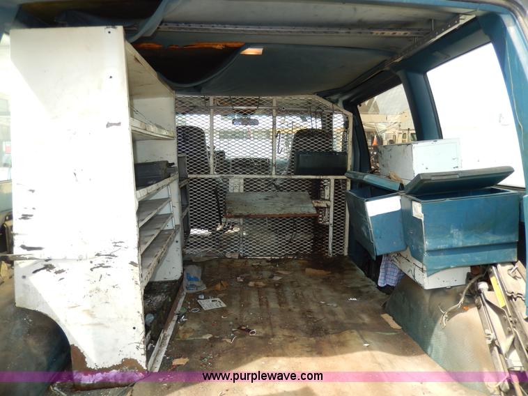 image for item D8148 1986 Chevrolet Astro Sport van