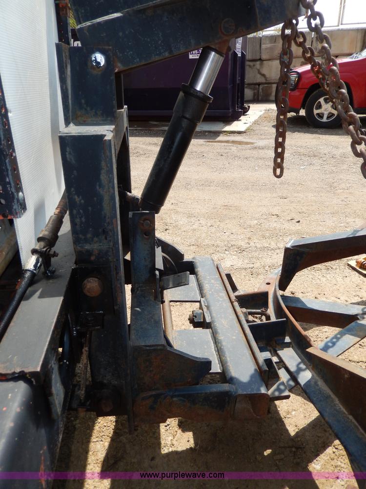 image for item D8149 1984 International 1754 dump truck