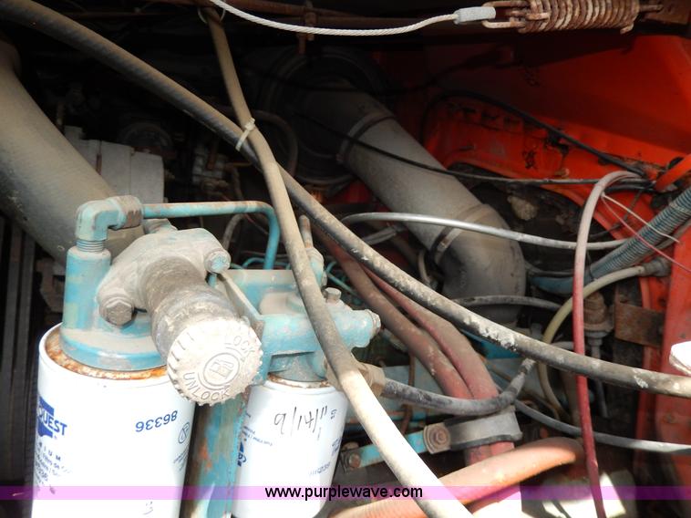 image for item D8150 1985 International 1754 dump truck