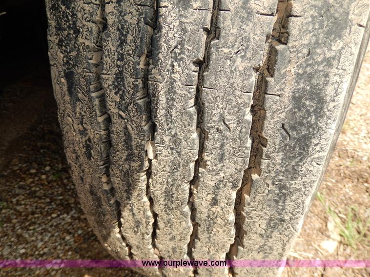 image for item D8150 1985 International 1754 dump truck