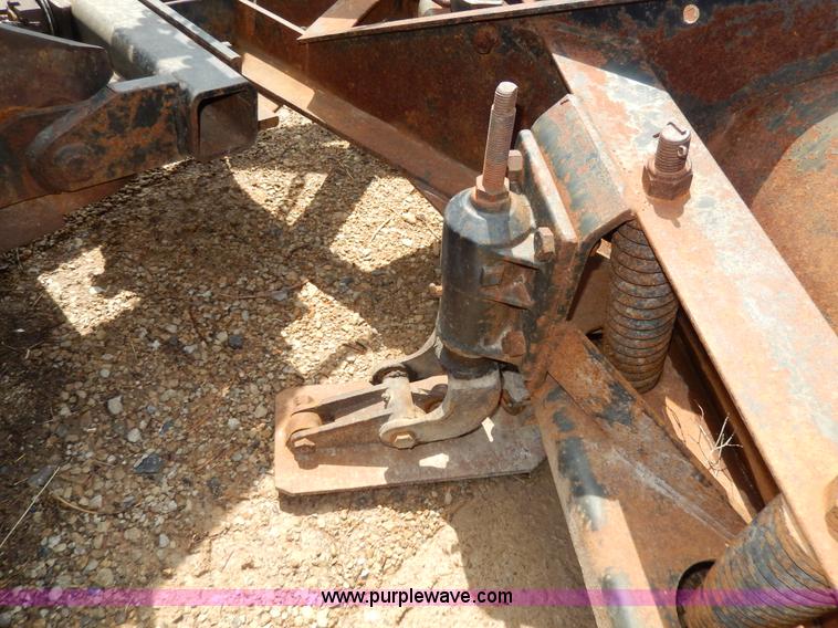 image for item D8150 1985 International 1754 dump truck