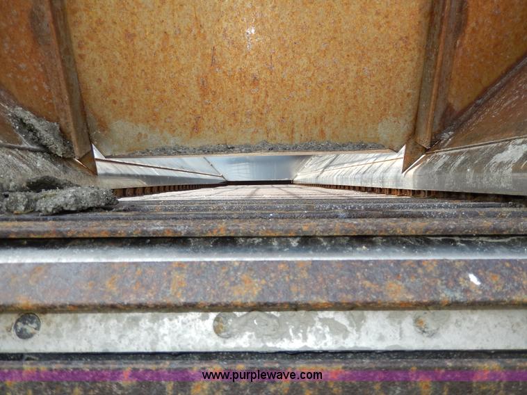 image for item D8150 1985 International 1754 dump truck