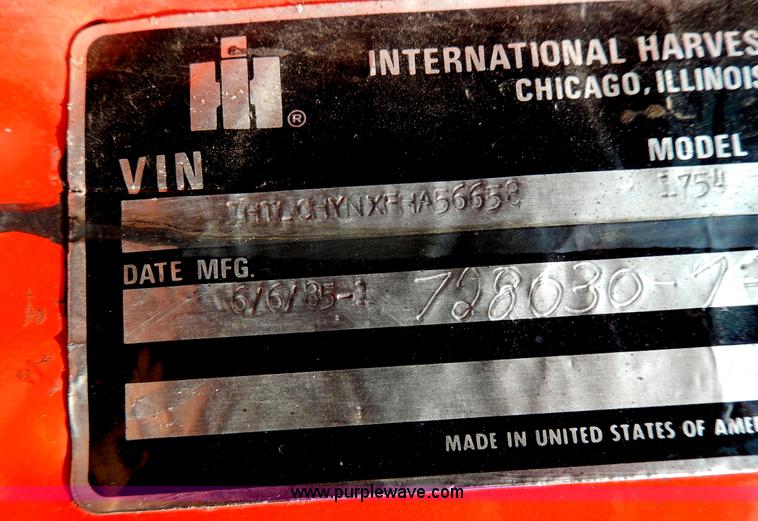 image for item D8150 1985 International 1754 dump truck