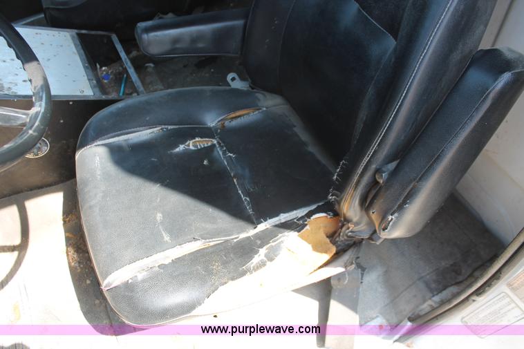 image for item E3335 1989 GMC TopKick 7000 EMS building maintenance truck