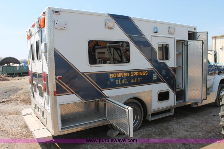 image for item E3335 1989 GMC TopKick 7000 EMS building maintenance truck