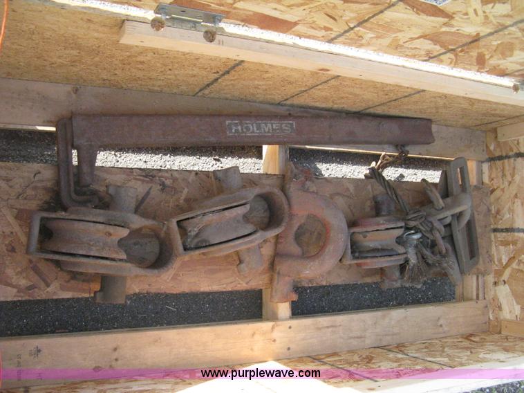 Hoist parts and pulleys in Hutchinson, KS | Item E3465 sold | Purple Wave