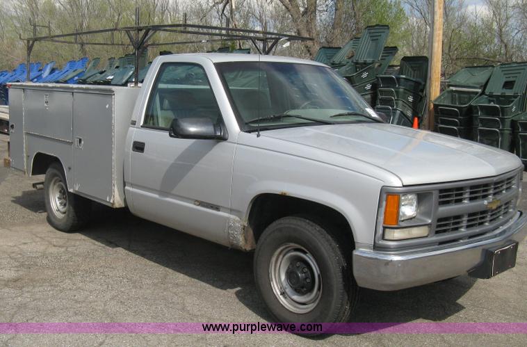 image for item E3471 1995 Chevrolet 2500 utility truck