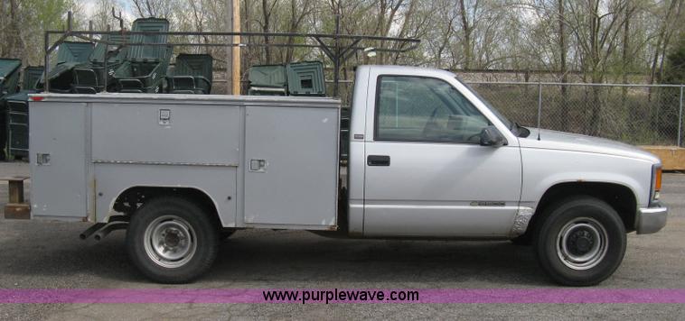 image for item E3471 1995 Chevrolet 2500 utility truck
