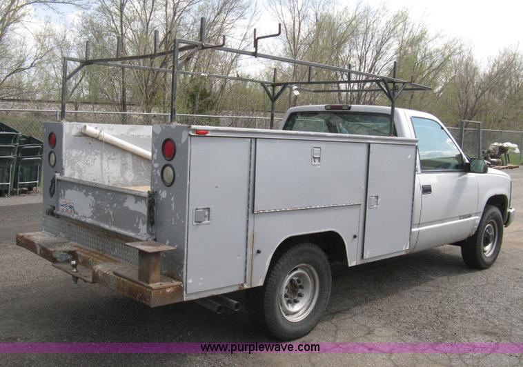 image for item E3471 1995 Chevrolet 2500 utility truck