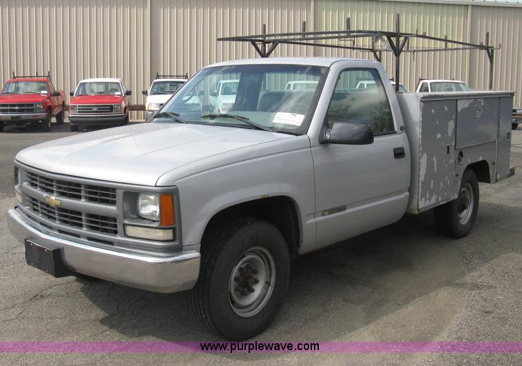 image for item E3471 1995 Chevrolet 2500 utility truck