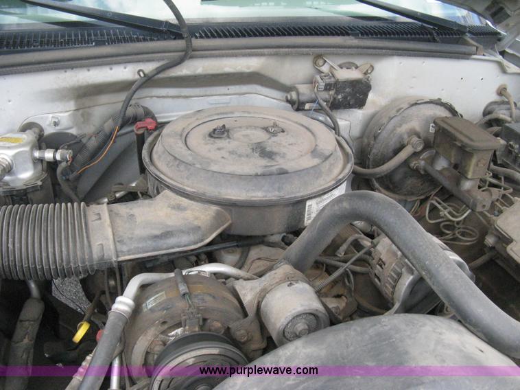 image for item E3471 1995 Chevrolet 2500 utility truck