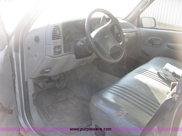 image for item E3471 1995 Chevrolet 2500 utility truck