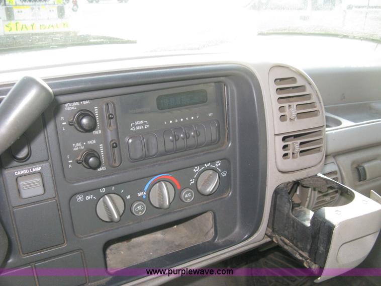 image for item E3471 1995 Chevrolet 2500 utility truck