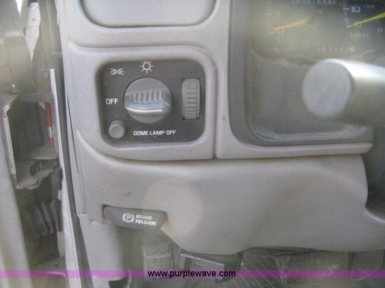 image for item E3471 1995 Chevrolet 2500 utility truck