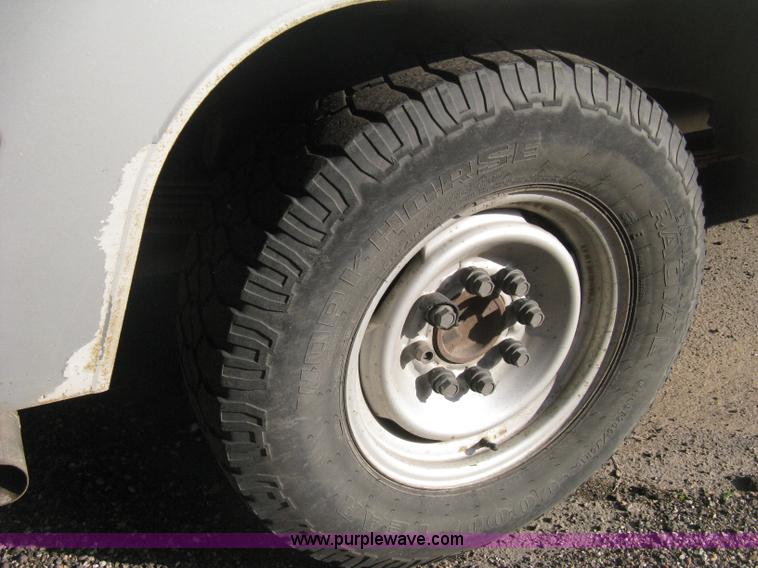 image for item E3471 1995 Chevrolet 2500 utility truck