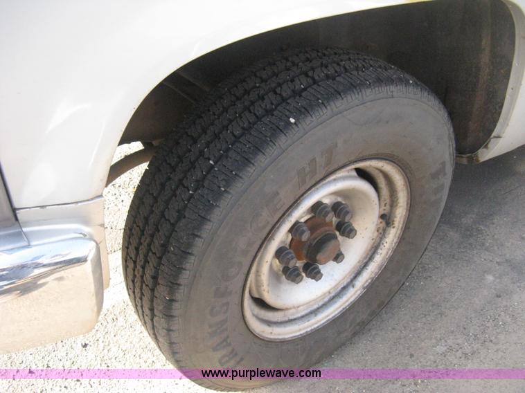 image for item E3471 1995 Chevrolet 2500 utility truck