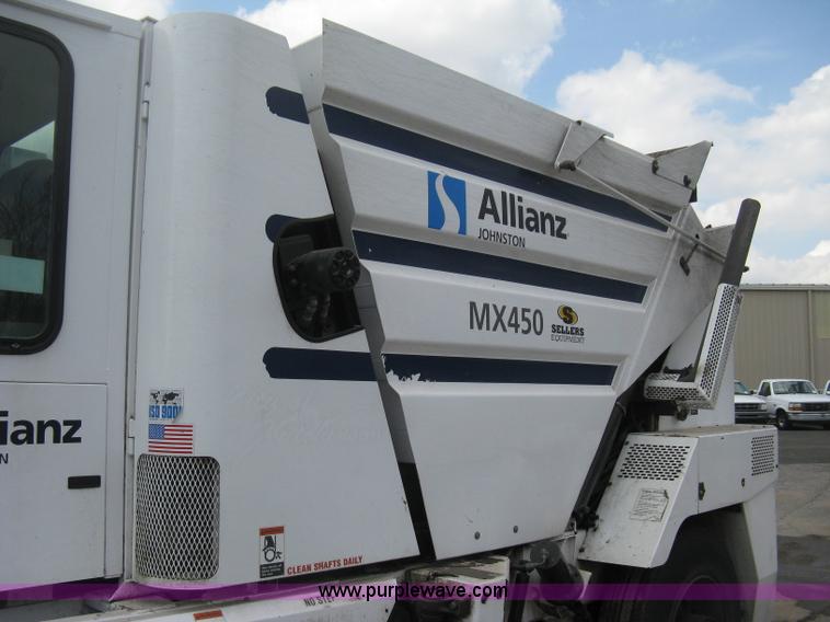 image for item E3472 2006 Allianz MX450 street sweeper