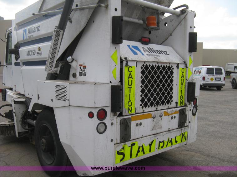 image for item E3472 2006 Allianz MX450 street sweeper