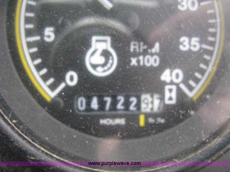 image for item E3472 2006 Allianz MX450 street sweeper