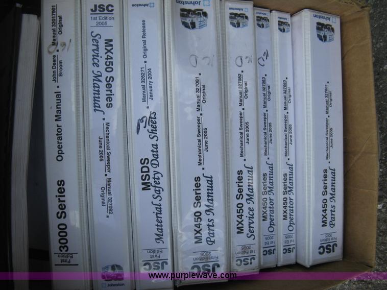 image for item E3472 2006 Allianz MX450 street sweeper