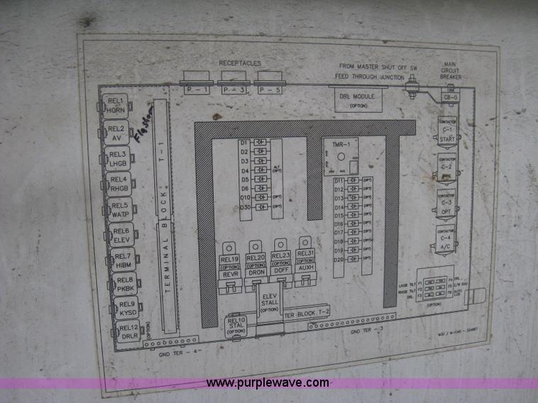image for item E3472 2006 Allianz MX450 street sweeper