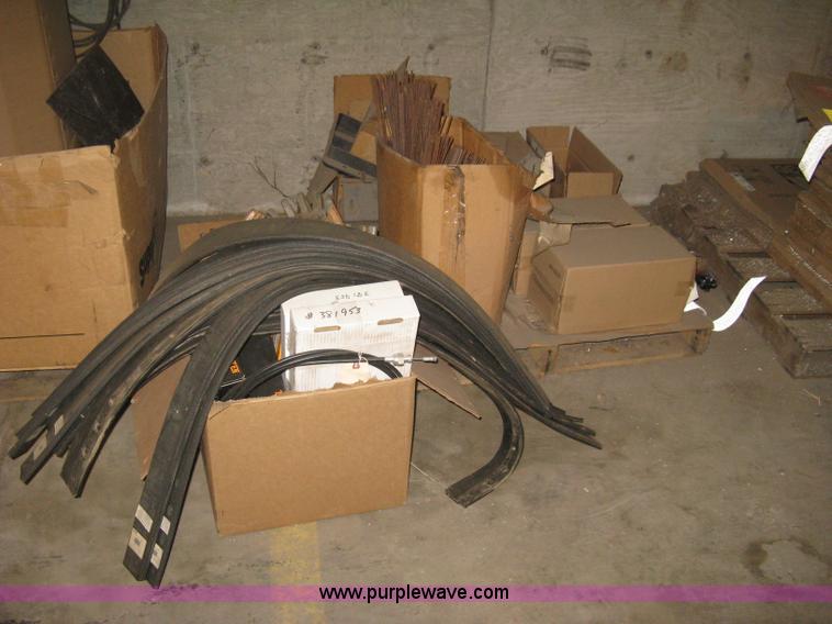 image for item E3472 2006 Allianz MX450 street sweeper