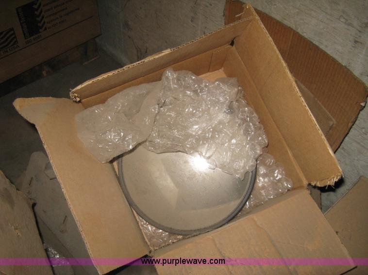 image for item E3472 2006 Allianz MX450 street sweeper