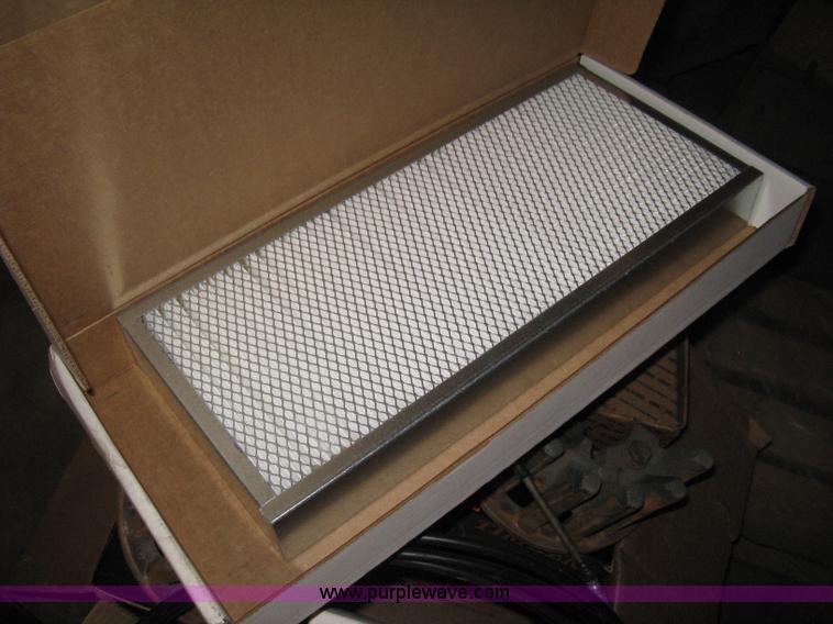 image for item E3472 2006 Allianz MX450 street sweeper